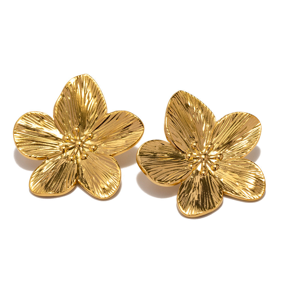 Aretes Camelia Waterproof - Joya en acero inoxidable enchapado en oro 18k - Azzia joyería
