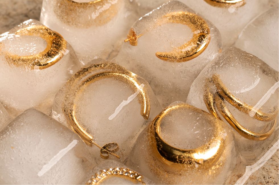 AZZIA waterproof: joyas que resisten tu ritmo
