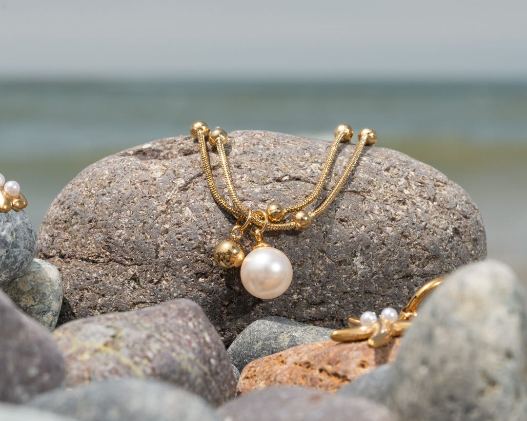 Joyas para Verano: Brillo, Resistencia y Estilo Bajo el Sol