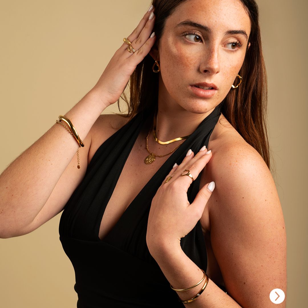 Joyas que no se ponen negras con el agua: la nueva revolución waterproof