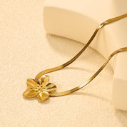 Collar Camelia Waterproof: Acero 316L Oro 18k | Azzia