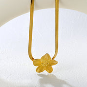 Collar Camelia Waterproof: Acero 316L Oro 18k | Azzia