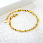 Pulsera dorada delicada y elegante - Azzia Joyería 