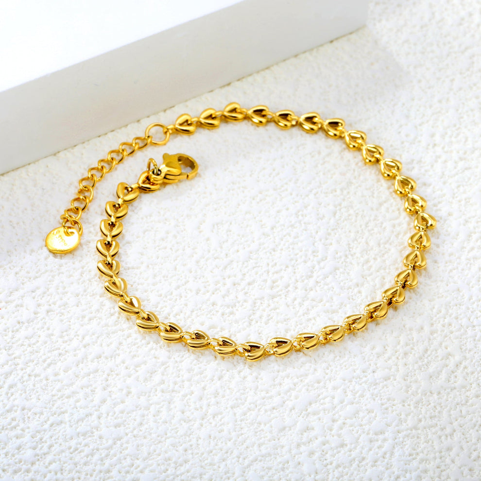 Pulsera dorada delicada y elegante - Azzia Joyería 