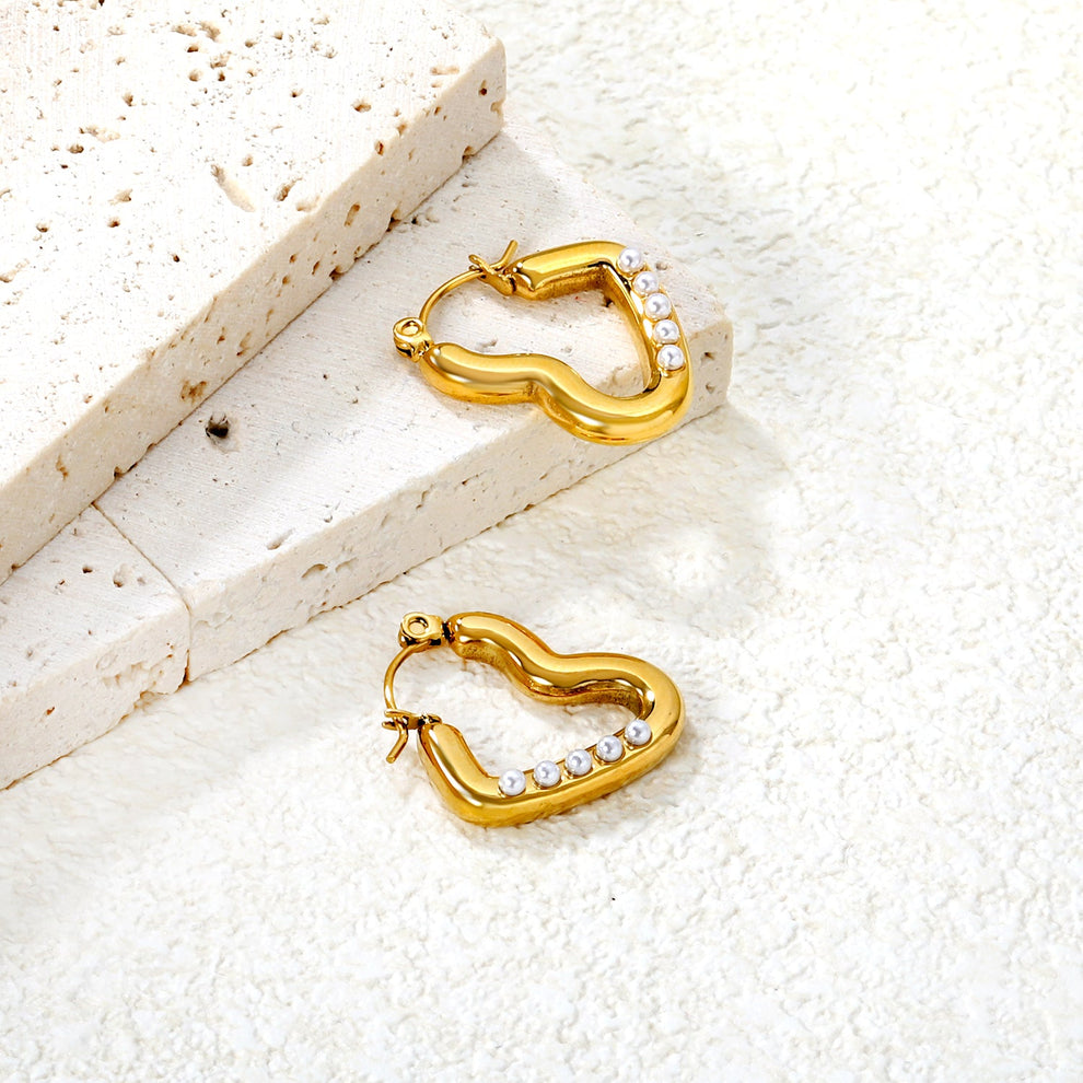 Aretes Corazón con Brillo Waterproof: Acero 316L Oro 18k | Azzia