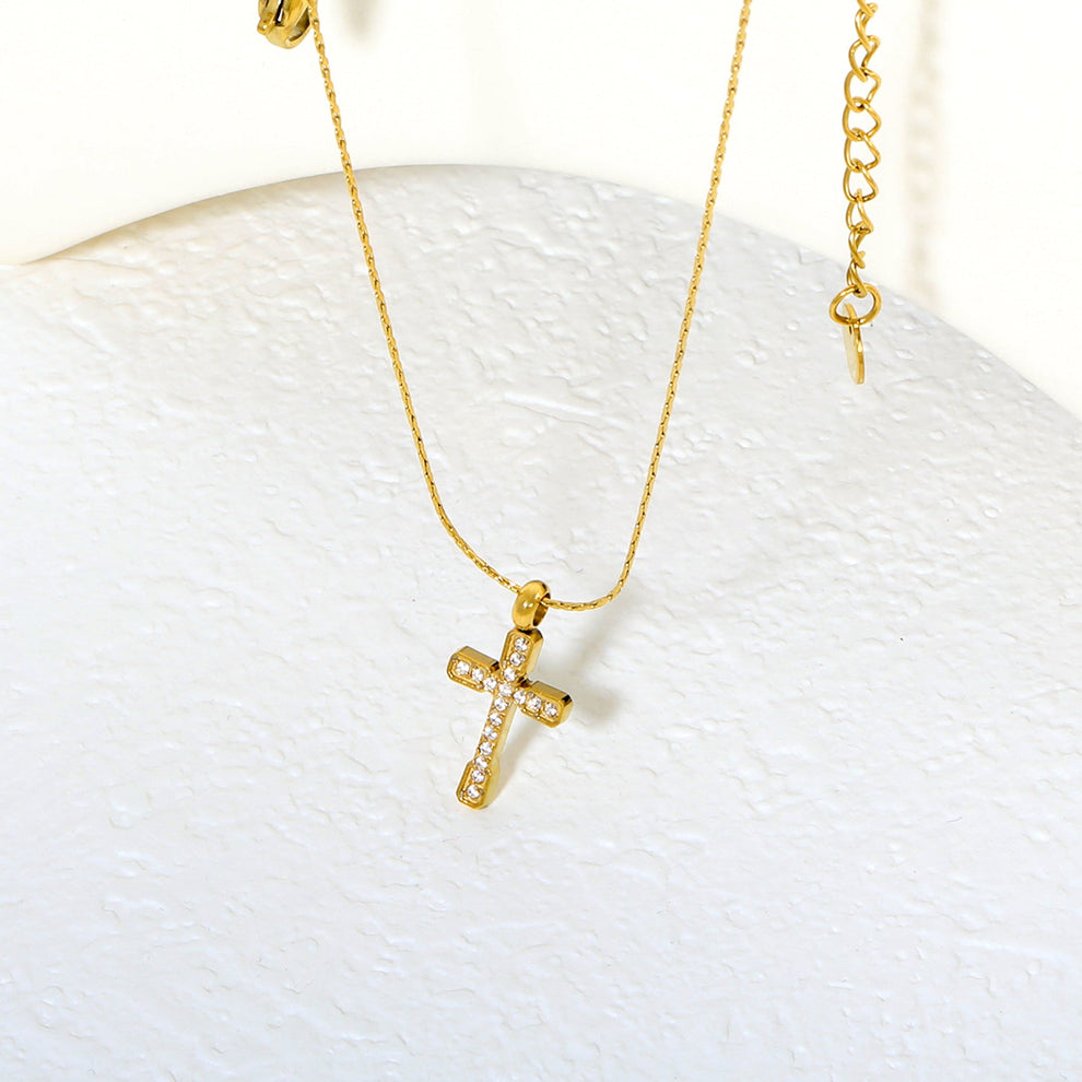 Collar Cruz Grace Waterproof: Acero 316L Oro 18k | Azzia