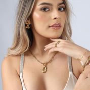 collar waterproof dorada