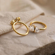 Anillo waterproof con doble circón brillante. Acero 316L enchapado en oro 18k: no se oxida ni mancha. Elegante, sofisticado y para todos los días. Envío a todo el Perú 💎