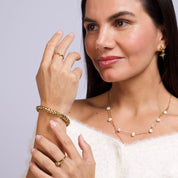Anillo waterproof con doble circón brillante. Acero 316L enchapado en oro 18k: no se oxida ni mancha. Elegante, sofisticado y para todos los días. Envío a todo el Perú 💎