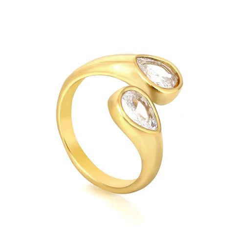 Anillo para mujer en forma de 2 gotas complementarias. Joya waterproof refinada y femenina, resistente al agua, ideal para el día a día con mucho estilo y elegante.