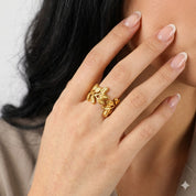 Anillo elegante y delicado - AZZIA JOYERIA 