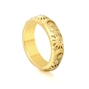 Anillo para mujer con diseño de estrellas, sol y luna. Joya waterproof atemporal, resistente al agua, ideal para el uso diario de la mujer y elegante.