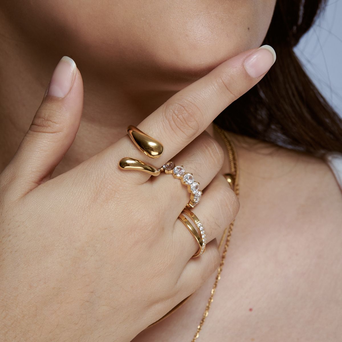 Anillo Corona Circones Waterproof - Joya en acero inoxidable enchapado en oro 18k - D'Merys