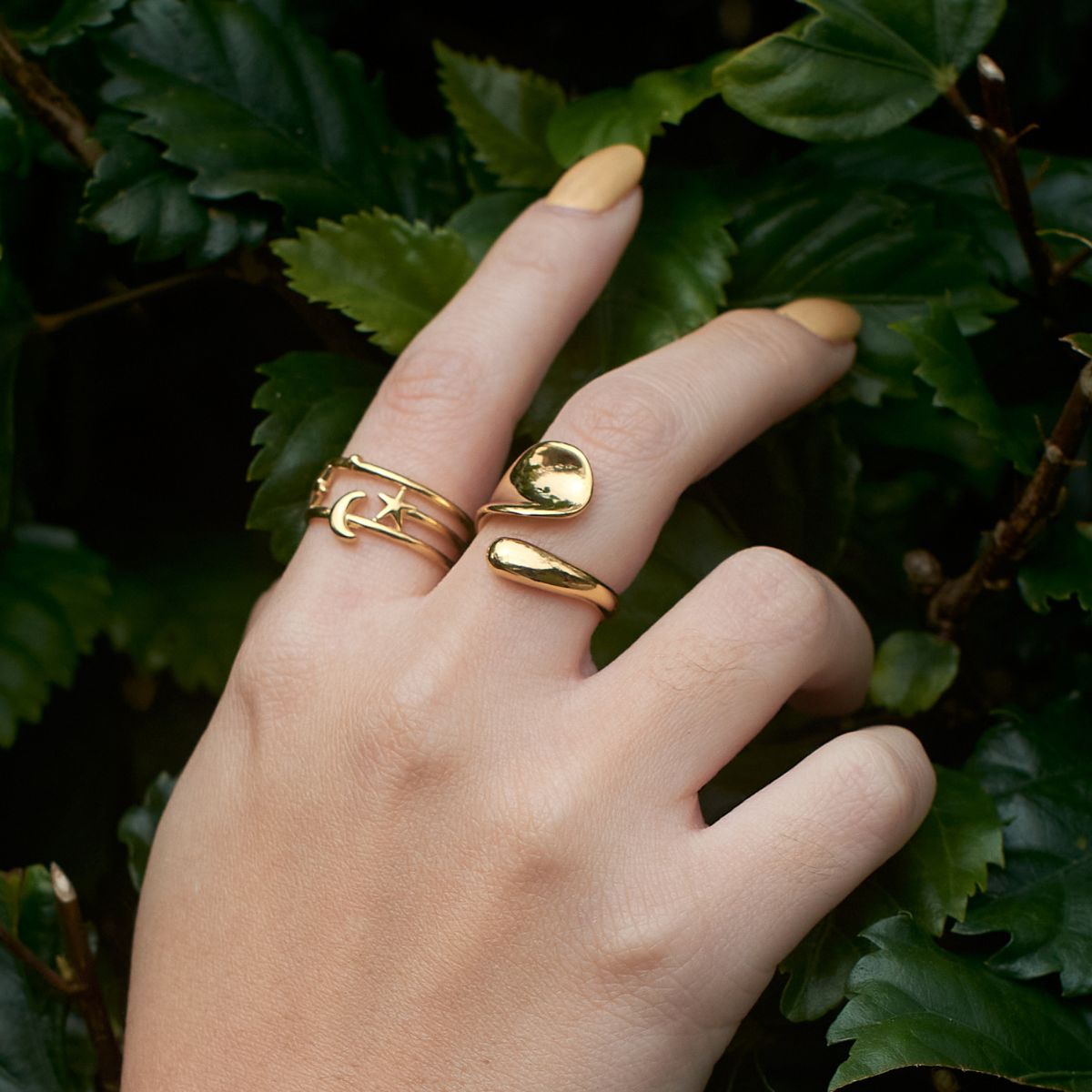 Anillo Galaxy Regulable Waterproof - Joya en acero inoxidable enchapado en oro 18k - D'Merys
