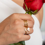 Anillo Heart Nácar Waterproof - Joya en acero inoxidable enchapado en oro 18k - Azzia joyería