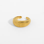 Anillo Maia Chunky Waterproof - Joya en acero inoxidable enchapado en oro 18k - D'Merys