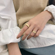Anillo Maia Chunky Waterproof - Joya en acero inoxidable enchapado en oro 18k - D'Merys