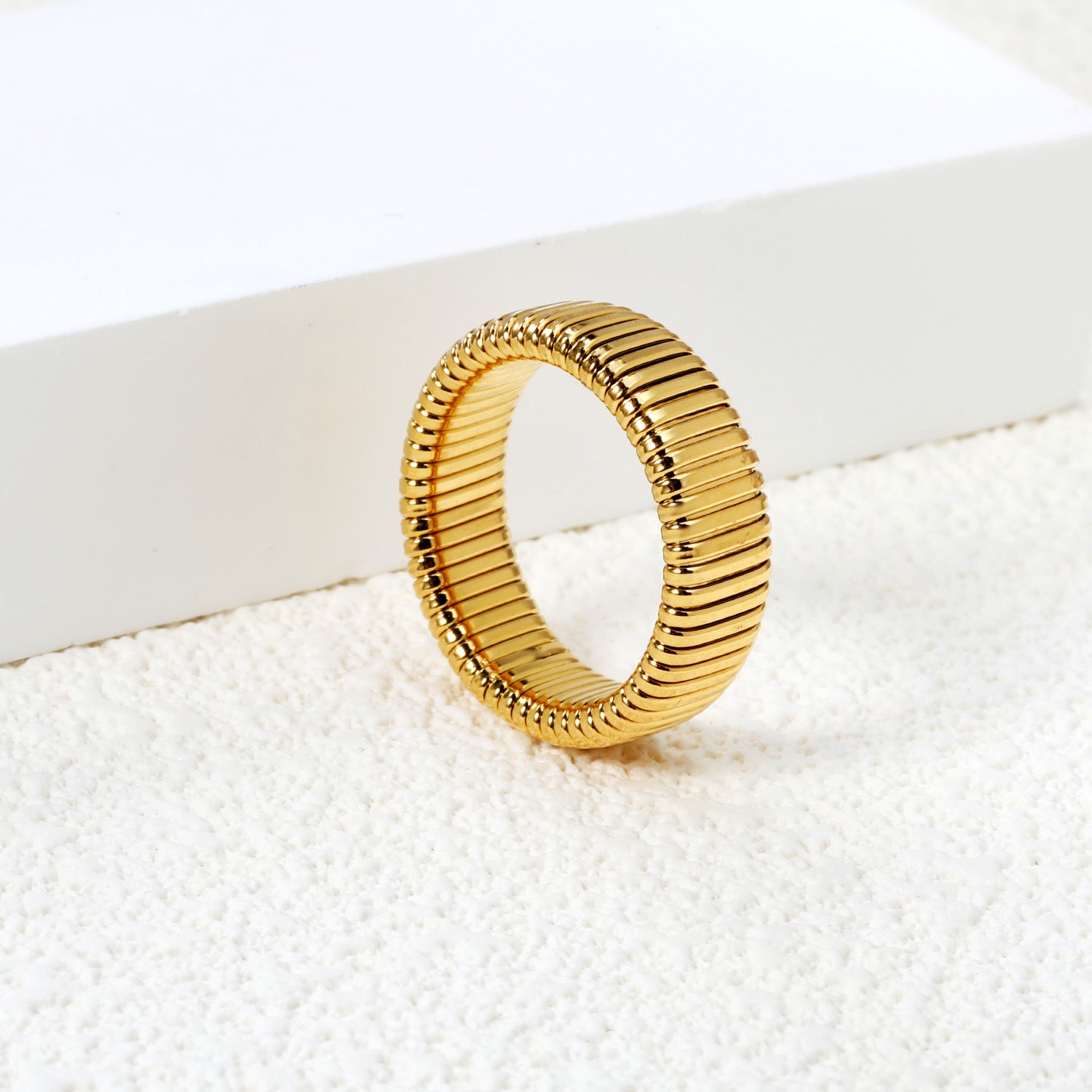 Anillo Marshal Waterproof - Joya en acero inoxidable enchapado en oro 18k - D'Merys