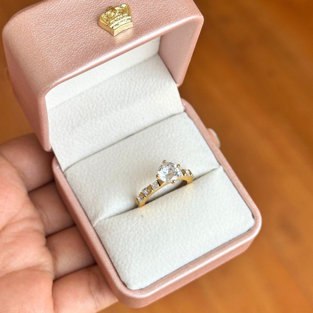 Anillo Promesa Diamond Circones Waterproof - Joya en acero inoxidable enchapado en oro 18k - D'Merys