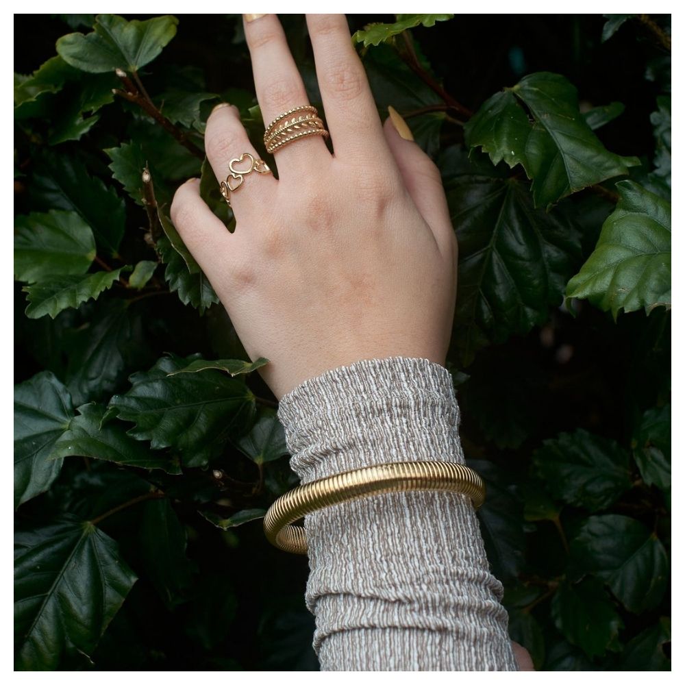 Anillo elegante, que combina con todos tus outfits - AZZIA JOYERIA