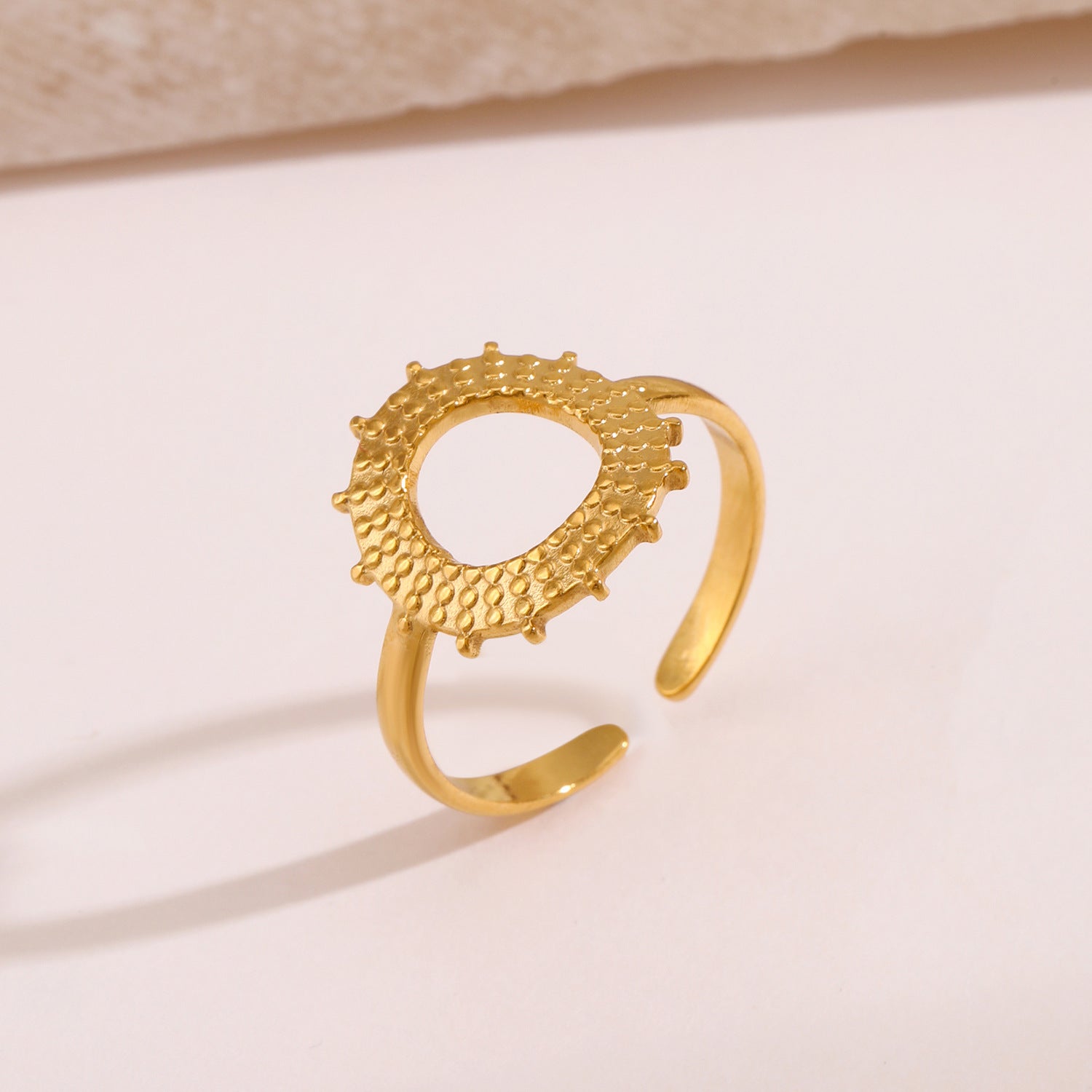 Anillo Sol Creciente Waterproof - Joya en acero inoxidable enchapado en oro 18k - D'Merys