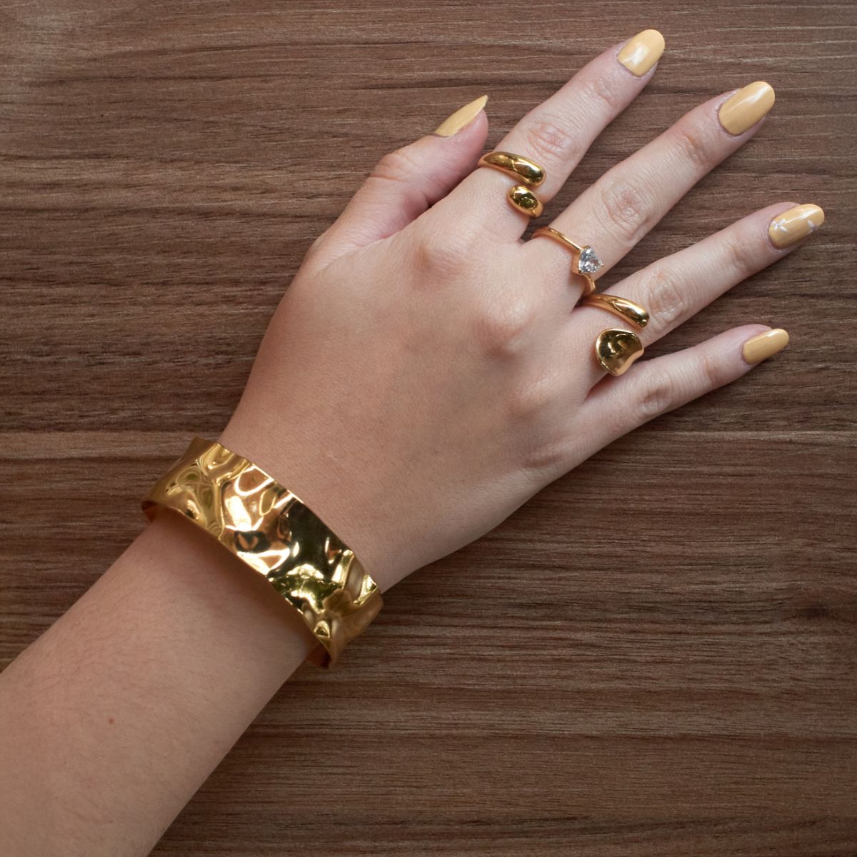 Anillo Susan Chunky Waterproof - Joya en acero inoxidable enchapado en oro 18k - D'Merys