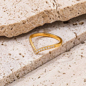 Anillo V Circones Waterproof - Joya en acero inoxidable enchapado en oro 18k - D'Merys