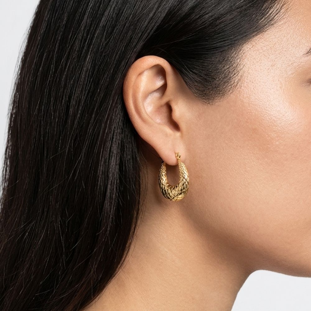 Aretes Aro Texturizado Waterproof en Azzia joyería