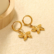 Aretes Estrella Marina Waterproof: Acero 316L Oro 18k | Azzia