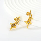 Aretes para mujer con diseño mariposa dorada. Joyas waterproof femeninas y únicas, resistentes al agua, perfectas para expresar tu estilo ¡Imperdible!