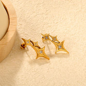 Aretes para mujer con diseño mariposa dorada. Joyas waterproof femeninas y únicas, resistentes al agua, perfectas para expresar tu estilo ¡Imperdible!