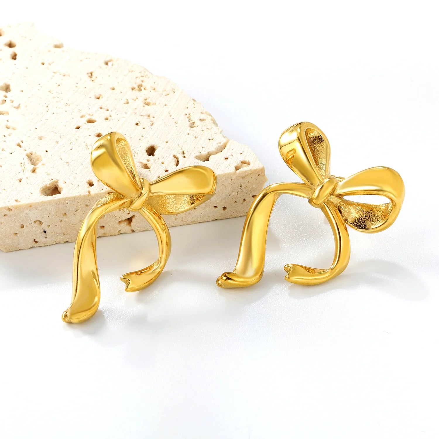 Aretes Maxi Lazo Waterproof en Azzia joyería