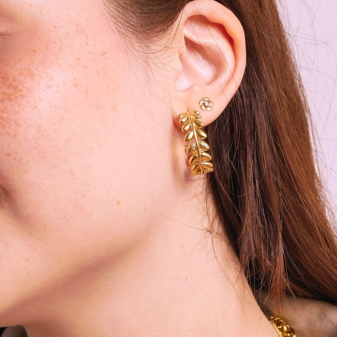 Aretes espiga de acero inoxidable enchapado en oro 18k