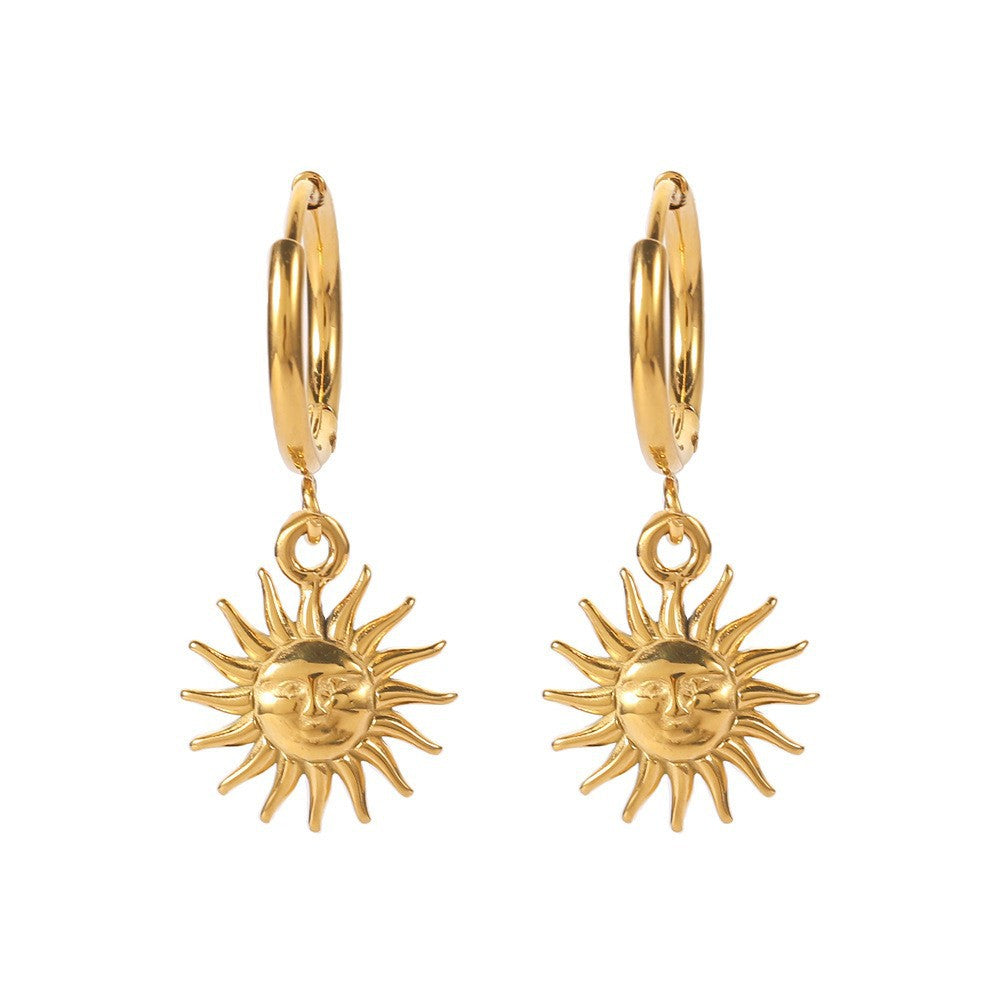 Aretes Sol Radiante Waterproof - Joya en acero inoxidable enchapado en oro 18k - D'Merys