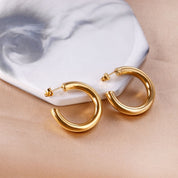 Argollas Cecilia Entubadas Waterproof: Acero 316L Oro 18k | Azzia