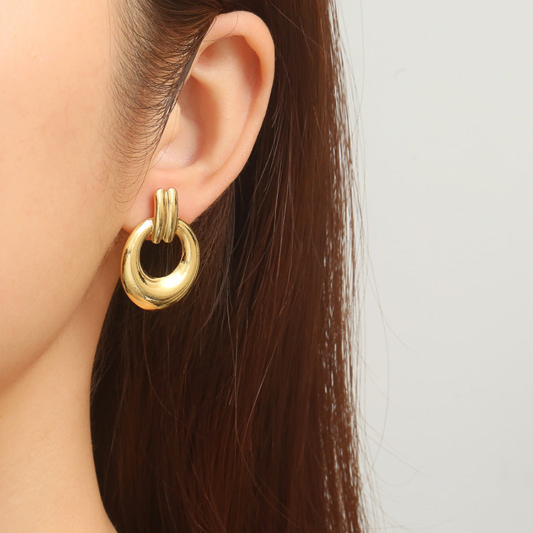 Argollas Olivia Waterproof - Joya en acero inoxidable enchapado en oro 18k - D'Merys