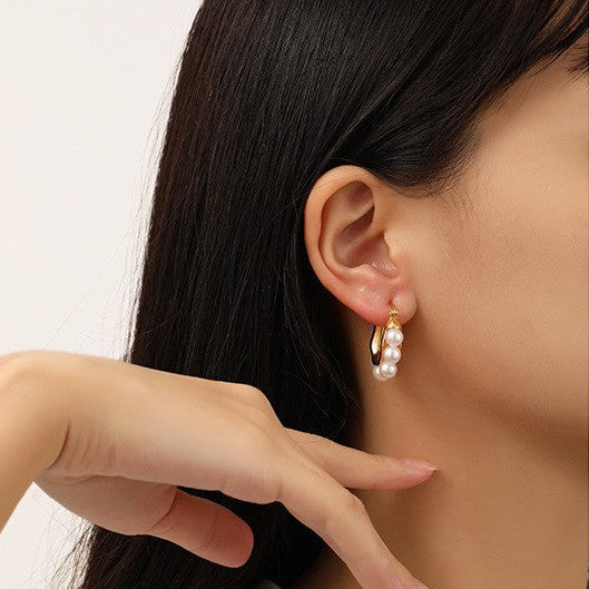 Argollas Perlitas Mini Waterproof en acero 316L enchapado en oro 18k: no se oxida, no pierde el color. Waterproof e hipoalergénico. Envío a todo el Perú.