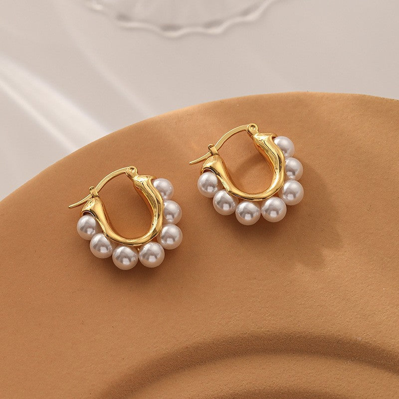 Argollas Perlitas Mini Waterproof en acero 316L enchapado en oro 18k: no se oxida, no pierde el color. Waterproof e hipoalergénico. Envío a todo el Perú.