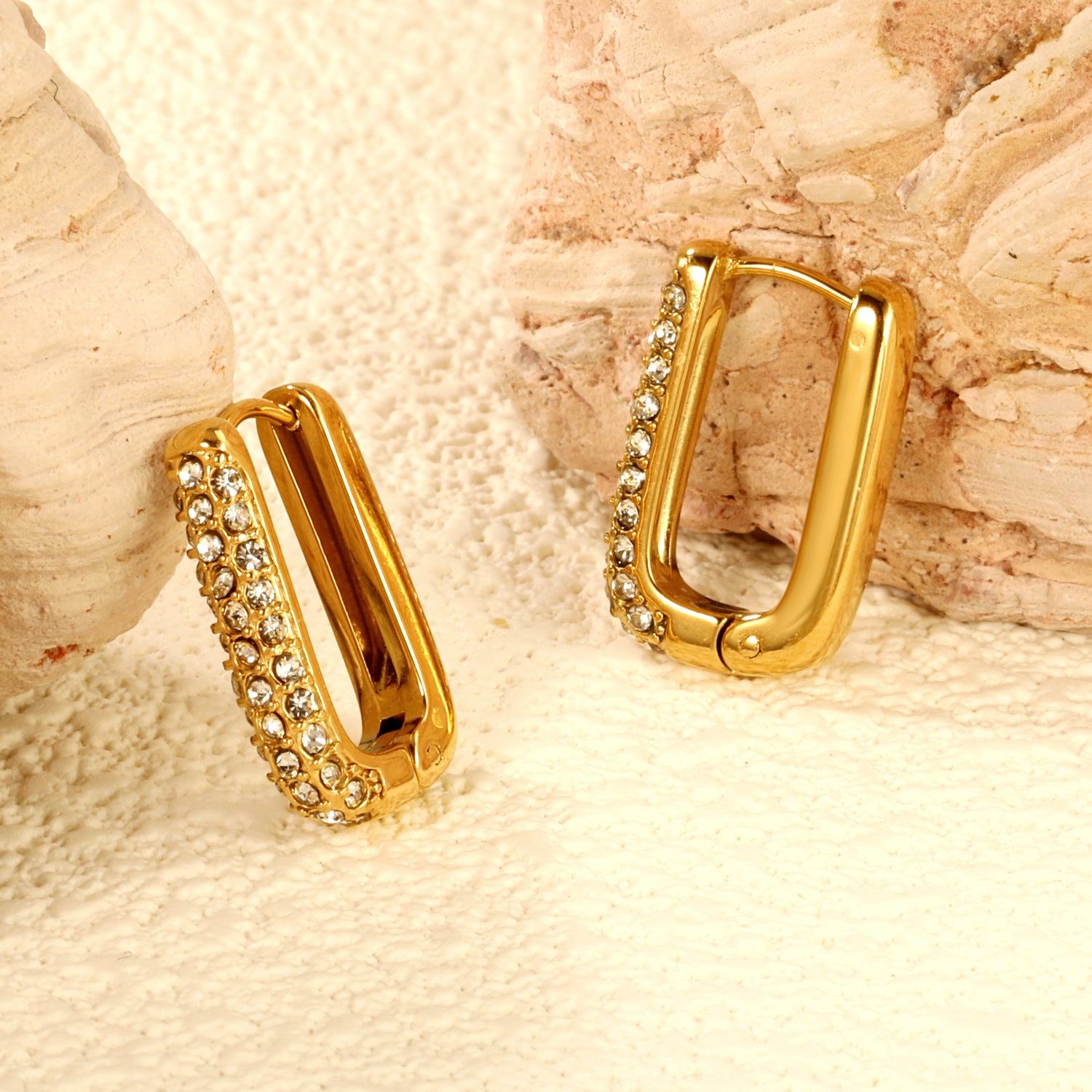 Argollas Úrsula Circones Waterproof - Joya en acero inoxidable enchapado en oro 18k - D'Merys