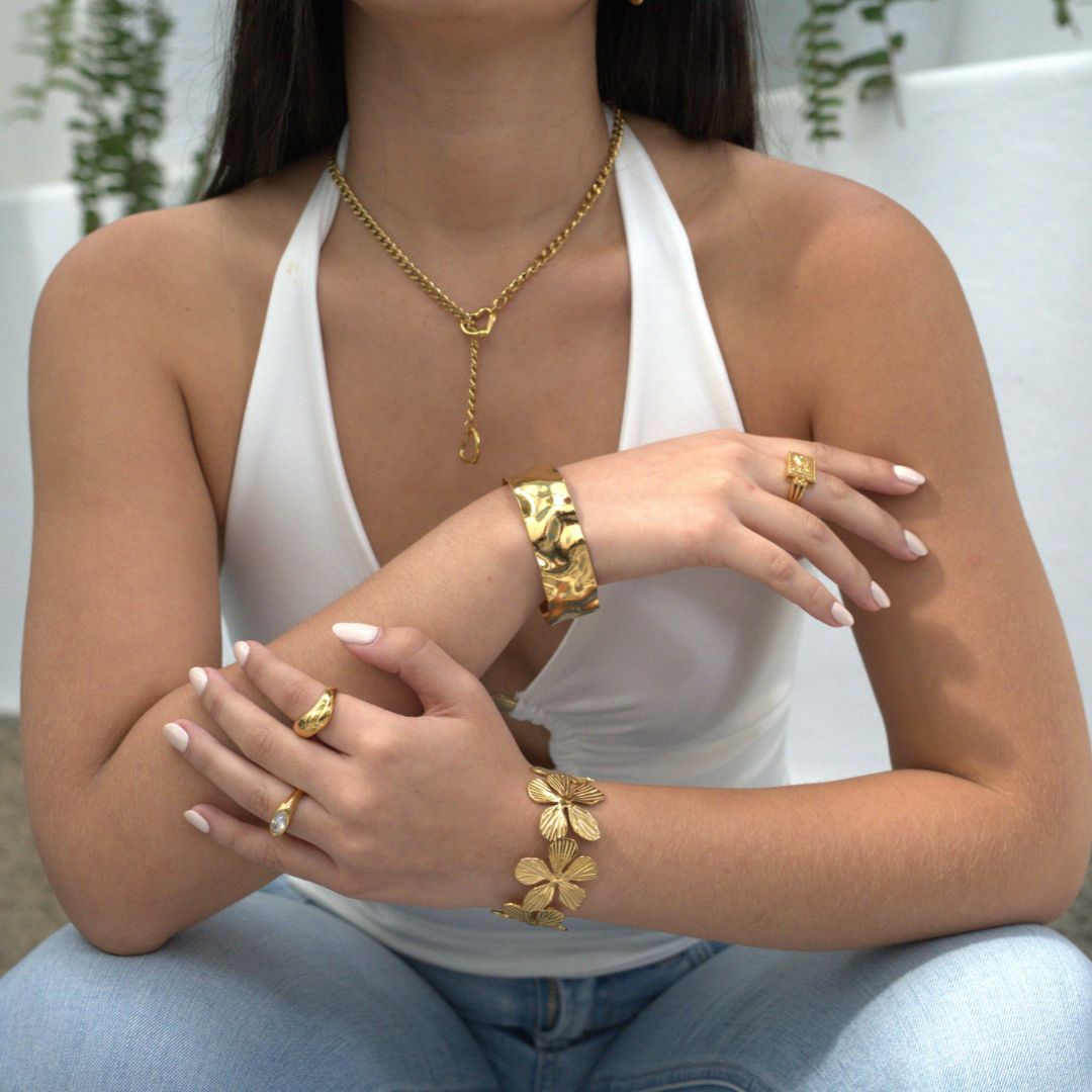 Brazalete Dorada resistente al agua- AZZIA JOYERIA 