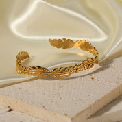 Brazalete Espiga Regulable Waterproof en acero inoxidable 316L: no se oxida, waterproof. Enchapado en oro 18k, hipoalergénico. Envío a todo el Perú.