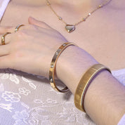 Brazalete Puñera Luces Waterproof - Joya en acero inoxidable enchapado en oro 18k - Azzia joyería