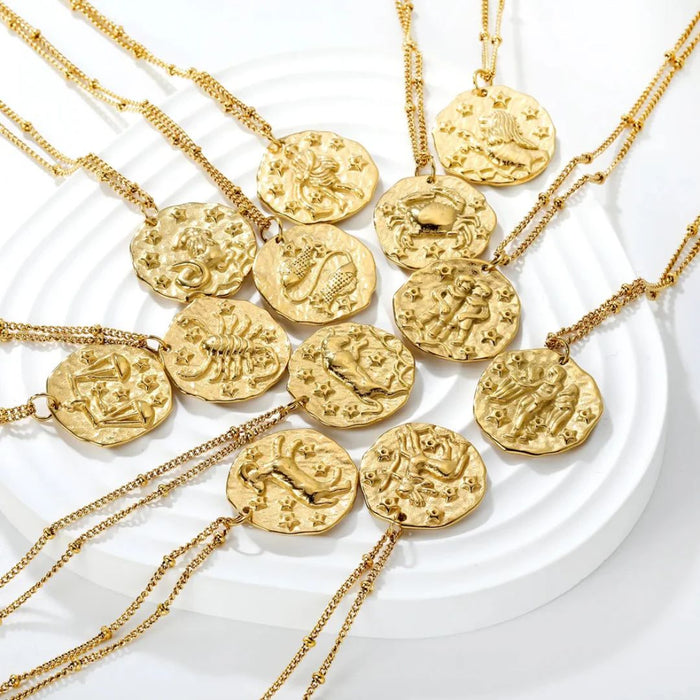 Collar Signo Zodiacal Solar: Elegancia en 18k waterproof. Descubre cómo los astros te inspiran con estilo y durabilidad. ¡Compra el tuyo ahora!