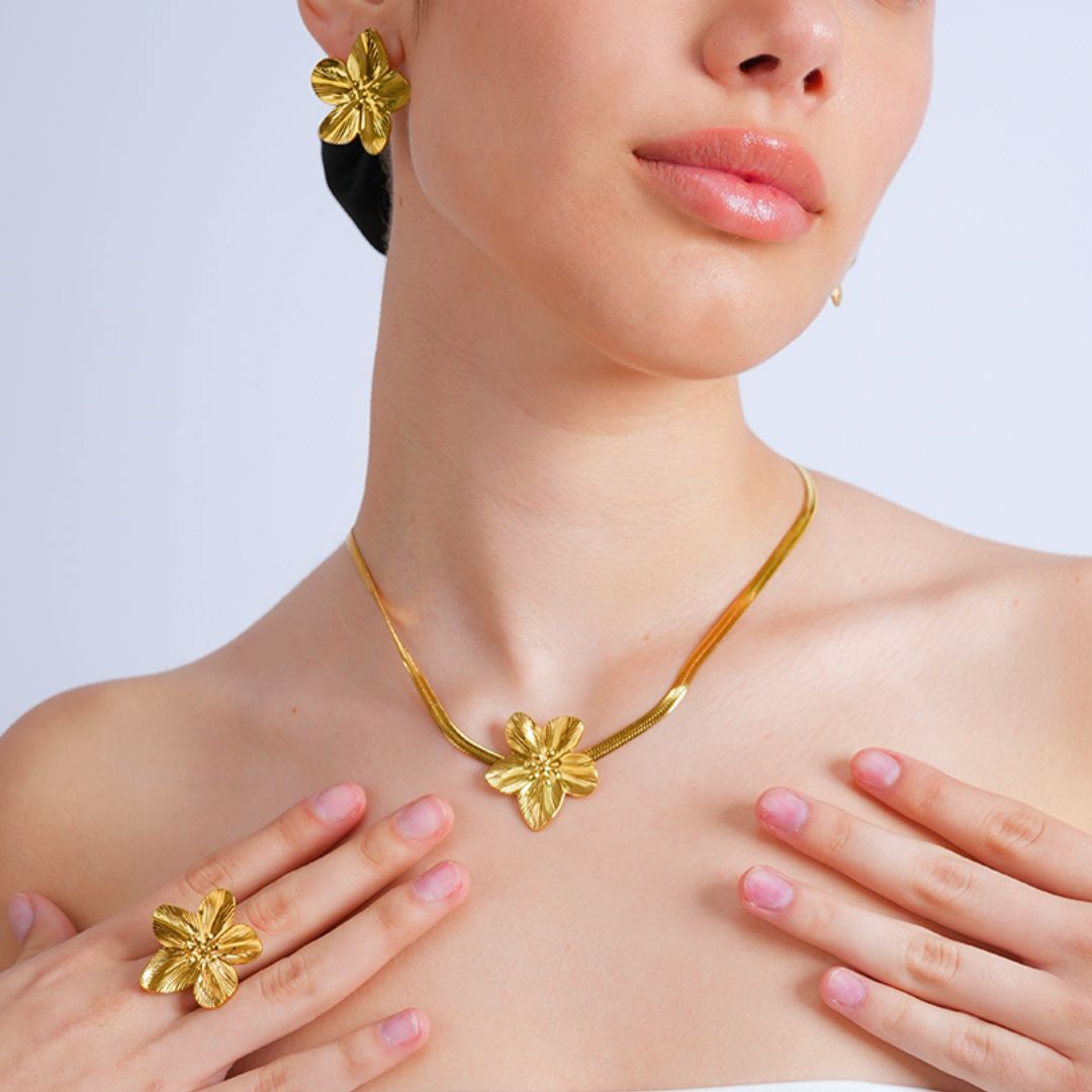 Collar Camelia Waterproof: Acero 316L Oro 18k | Azzia