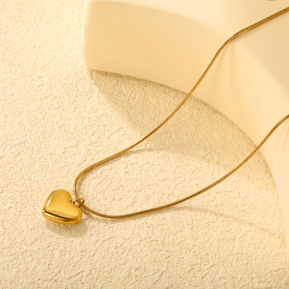 Collar Corazón Serena Waterproof: Acero 316L Oro 18k | Azzia
