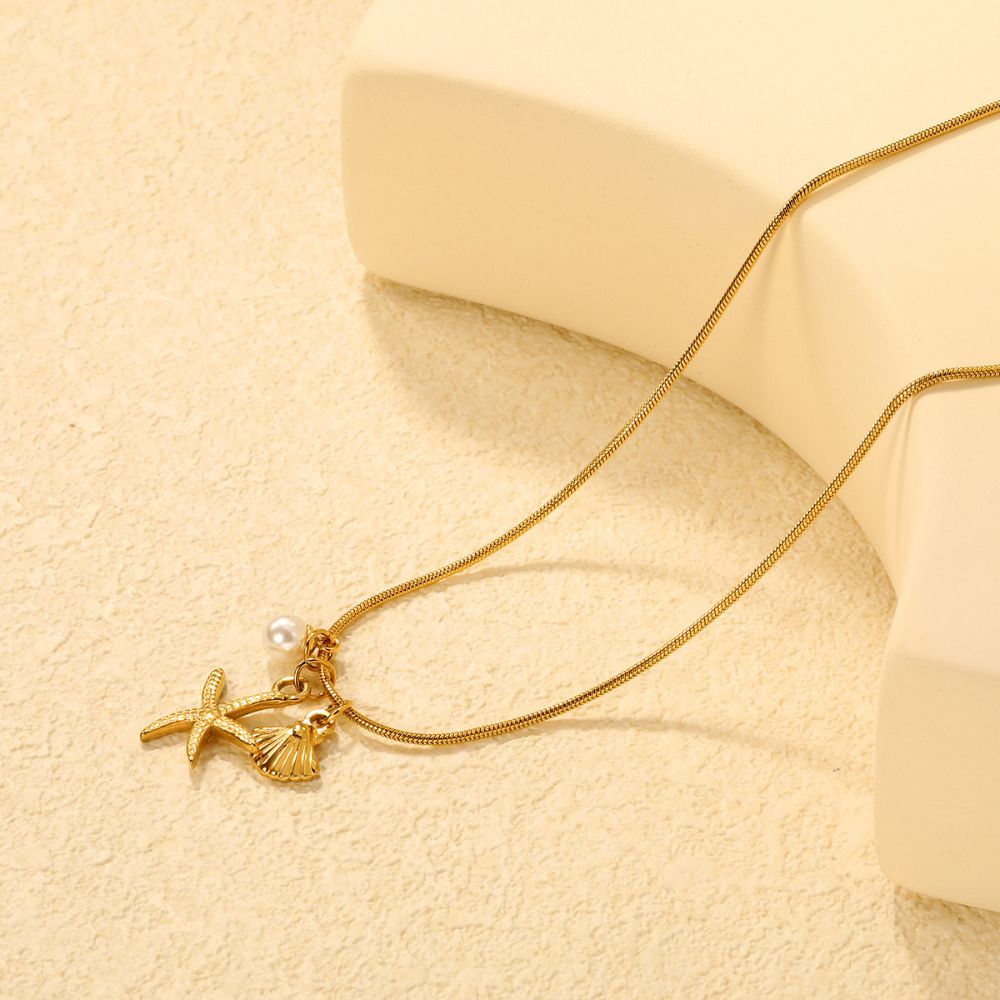 Collar Estrella Marina Waterproof en acero 316L enchapado en oro 18k: no se oxida, no pierde el color. Waterproof e hipoalergénico. Envío a todo el Perú.
