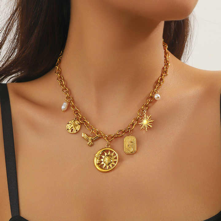 Collar Eclipse Charms Waterproof - Joya en acero inoxidable enchapado en oro 18k - D'Merys