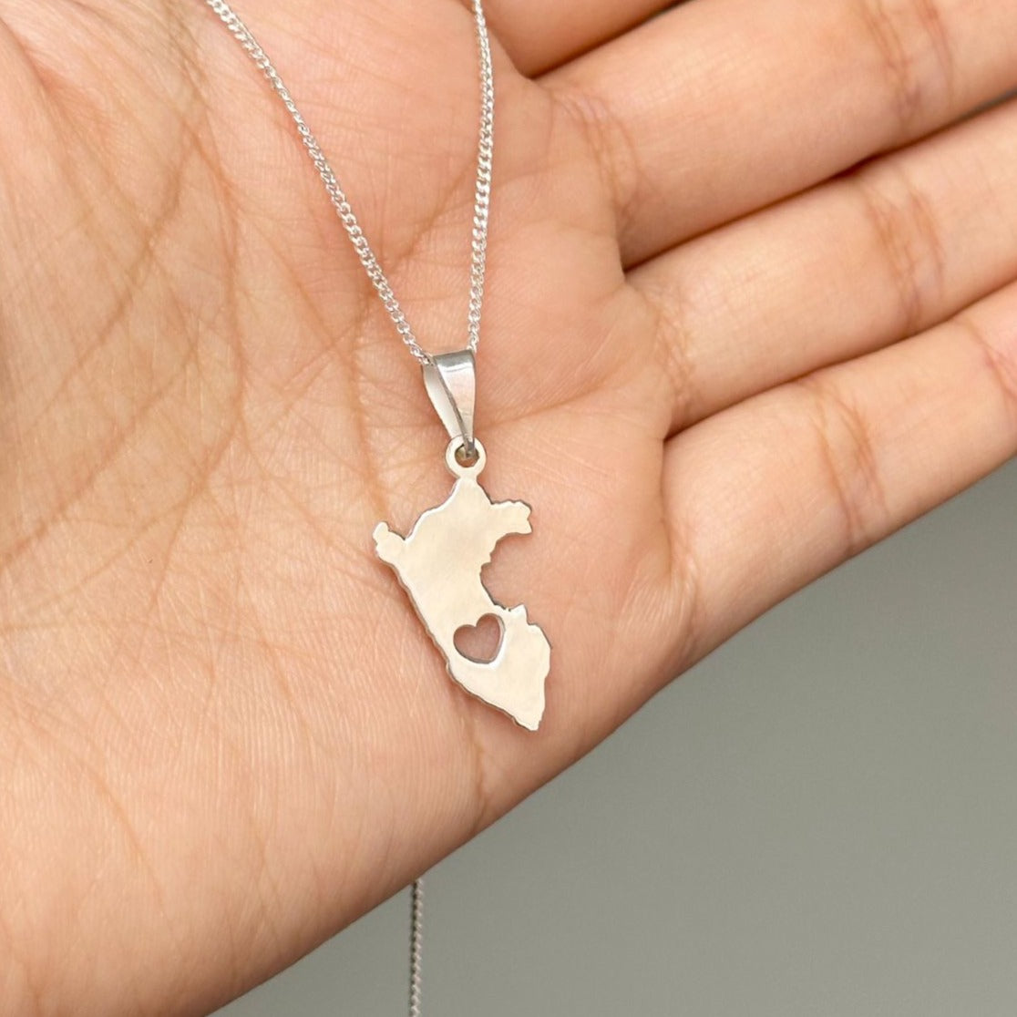 Collar Mapa Perú con Corazón Plata 950 - Joya en plata 950 - D'Merys