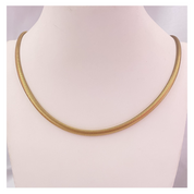 detalle collar snake oval waterproof acabado brillante