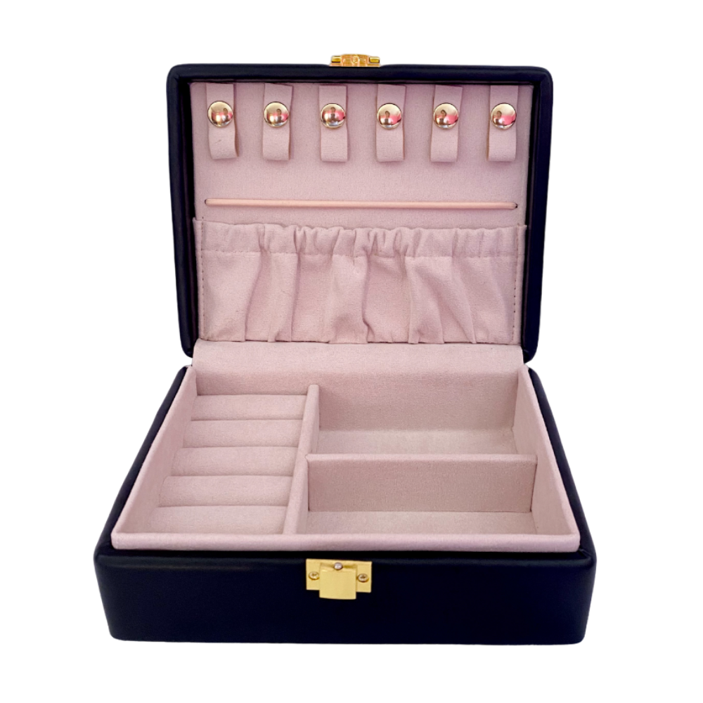 Forro color rosa por dentro - AZZIA JOYERIA 